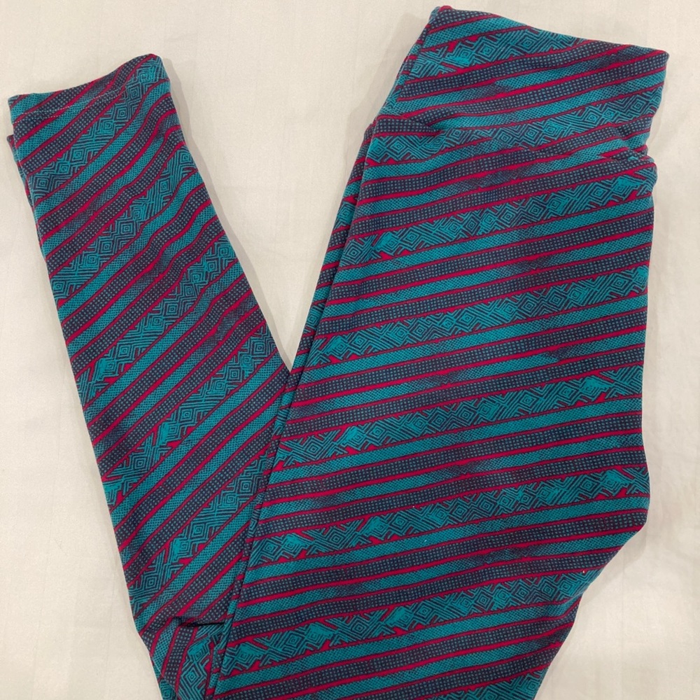 NEW, never worn, LuLaRoe OS leggings